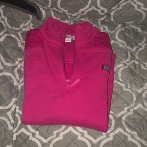 3 vineyard vine sweatshirts